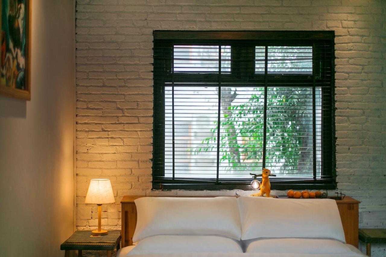 Adonis Inn Lijiang 麗江市 エクステリア 写真