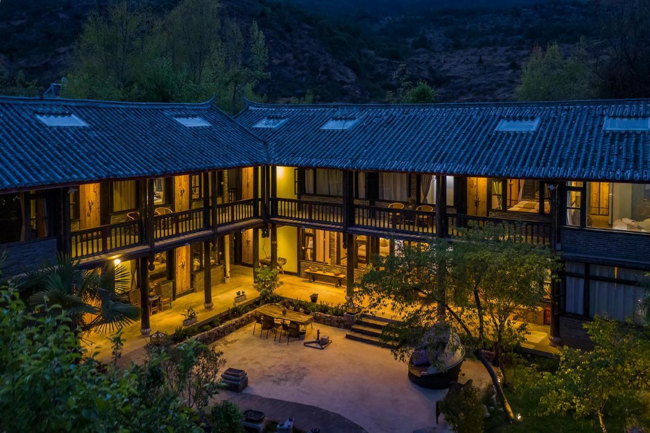 Adonis Inn Lijiang 麗江市 エクステリア 写真
