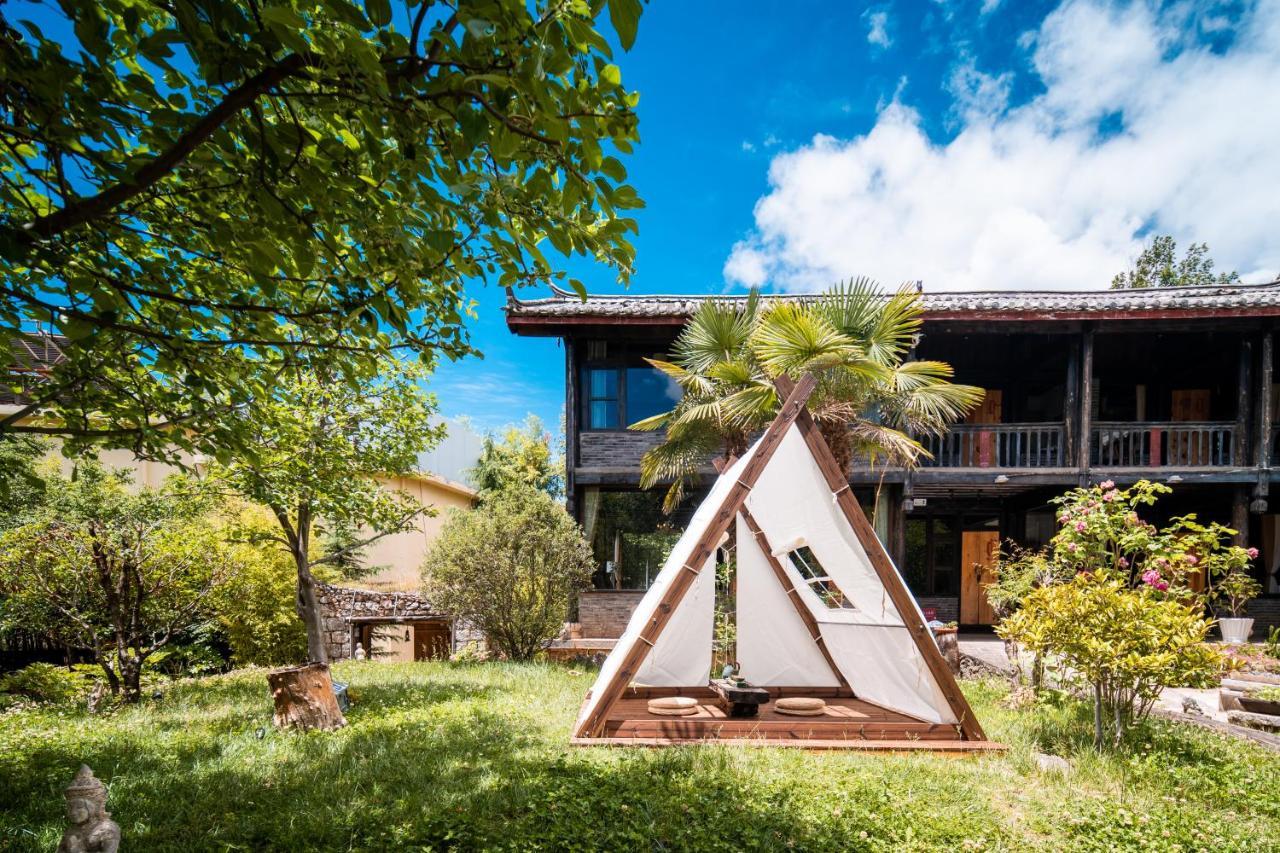 Adonis Inn Lijiang 麗江市 エクステリア 写真